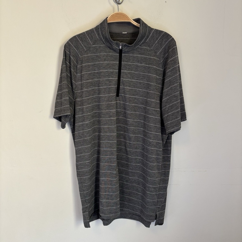 Lululemon Men's Switchback 1/4 Zip Short Sleeve Gray Striped Shirt Size Large